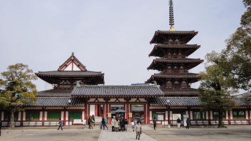 Osaka: Tennoji Ward, Shinsekai 3 hours Walking Tour