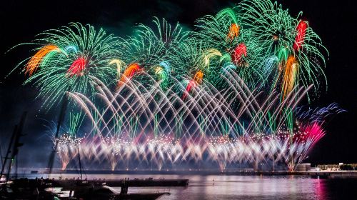 Japan Atami Sea Fireworks Half-Day Tour: Meeting at Atami Station Including Cool Breeze Ferries