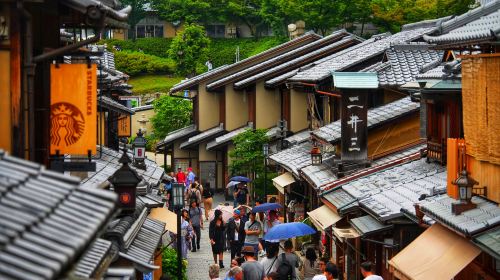 [Small group of 9] 1-day tour to Arashiyama, Kinkaku-ji, Gion and Nishiki Market Day Tours