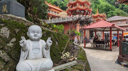 Alishan & Fenchihu Day Tour from Taichung Day Tours