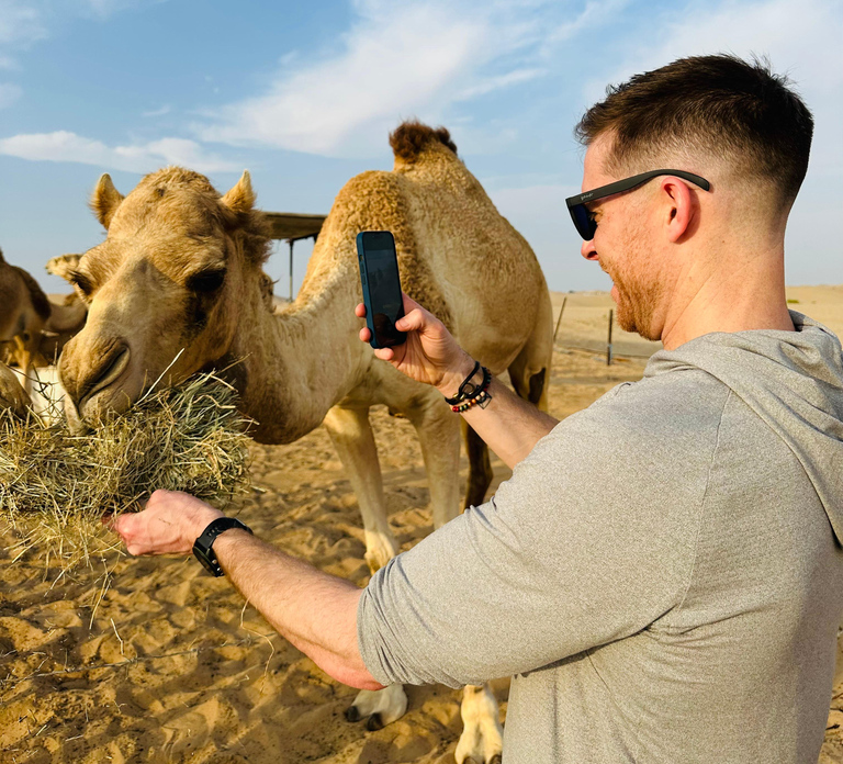 Abu Dhabi: Morning Desert Adventure & Camel Ride