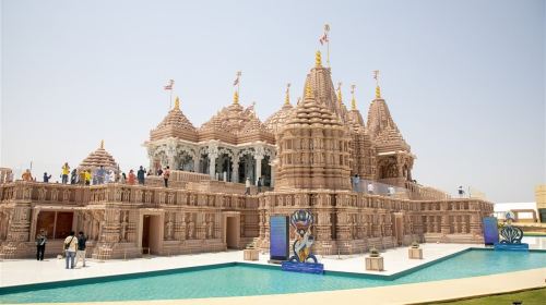 Full-Day Abu Dhabi City Tour with BAPS Hindu Temple + Grand Mosque Tour