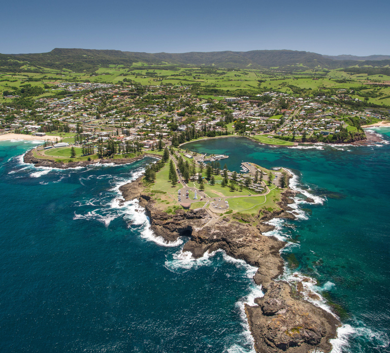 Sydney: Jervis Bay Dolphin Cruise and Kiama Blowhole Tour