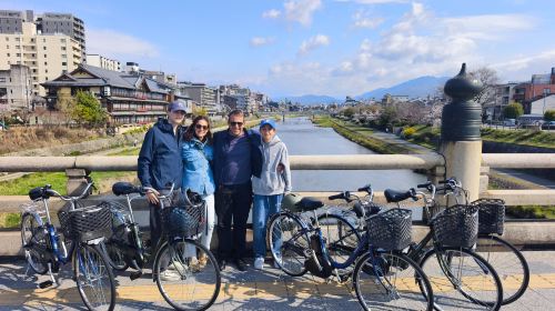 Escape the crowds: Kyoto scenery electric bikes tour