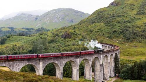 1-day tour to Jacobite steam train + Glenfinnan Viaduct + Mallaig + Loch Ness