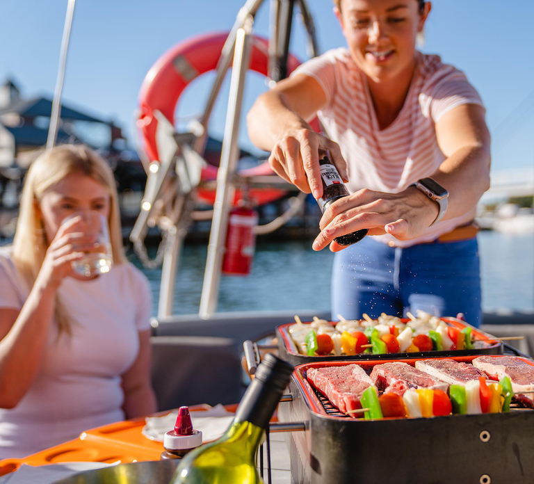 Mandurah: Self-Drive BBQ Boat Hire