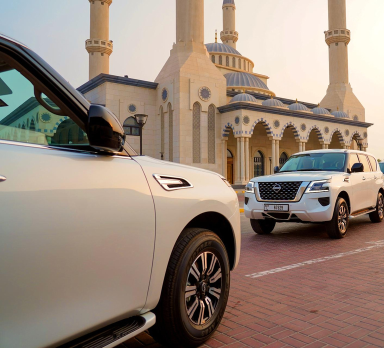 Dubai Private Modern SUV Rental with Driver