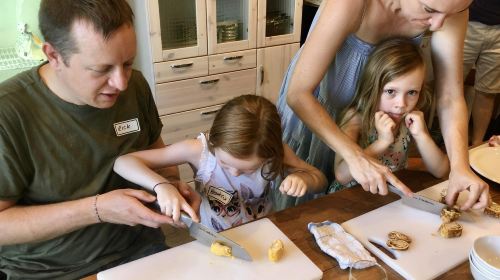 Make a Character-Themed Bento with This Cooking Class