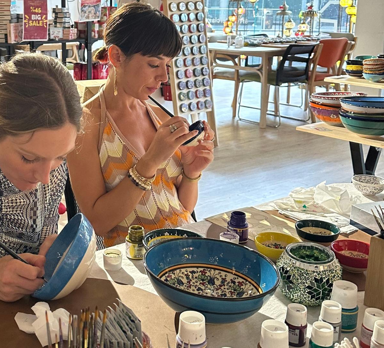 Melbourne: Ceramic Plates & Bowls Paint and Sip Classes