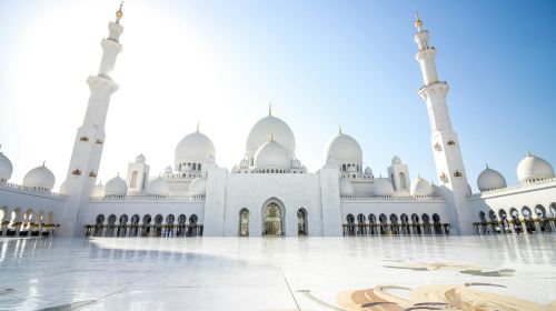 Abu Dhabi city tour with pick-up service from Abu dhabi Day Tours