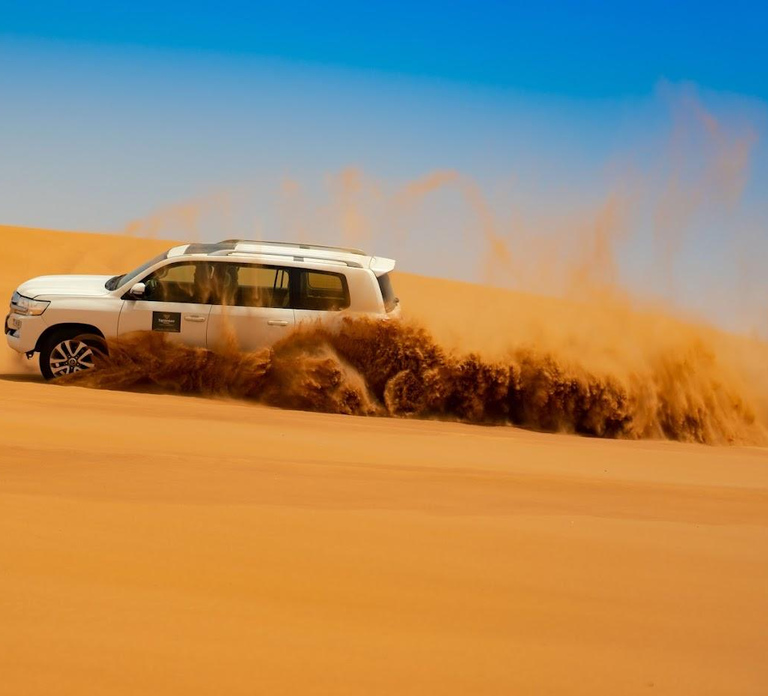 Dubai: Desert Safari with BBQ Dinner