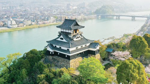 1-day tour to Inuyama Castle, Inari Shrine, Ena Gorge, Magome, and Tsumago-juku