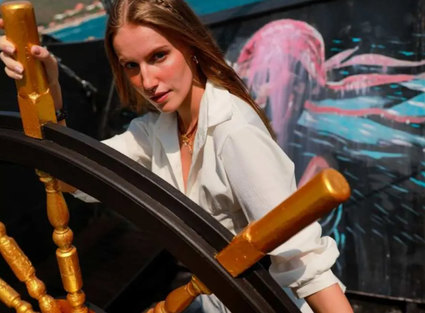 Lord Black Pearl Pirates Ship Pattaya Day Tour with round-trip share transfer within Pattaya City Area