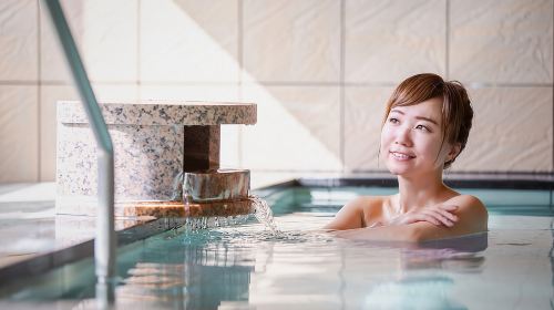 Tattoo-friendly open-air Onsen & drink Day Tours