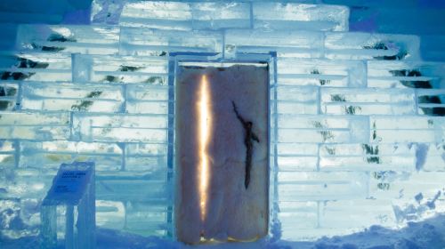 Ice Sculpture Festival! Lake Shikotsu Ice Museum│Departing from Sapporo [Guaranteed Departure│Includes Cream Puff!]