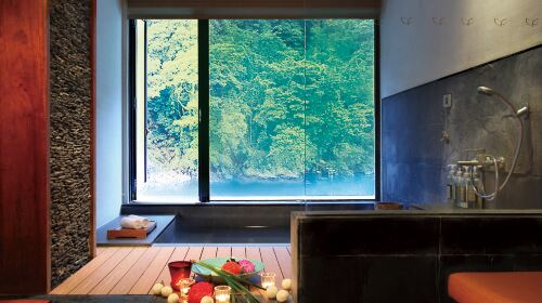 Fulaoduo Wulai Resort in New Taipei City – Scenic Hot Spring Room & Japanese-Style Public Bath