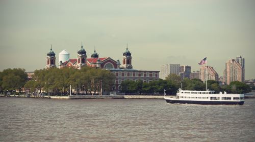 Circle Line Sightseeing Cruises