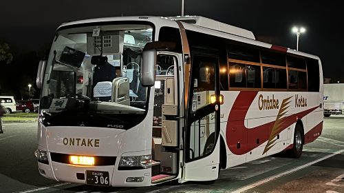 High-speed direct bus from Shinjuku to Narai-juku via Shiojiri and Kiso-Fukushima Transport Passes
