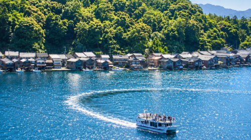 Explore the hidden gems of the sea of Kyoto! 1-day tour to Amanohashidate & Ine boat houses