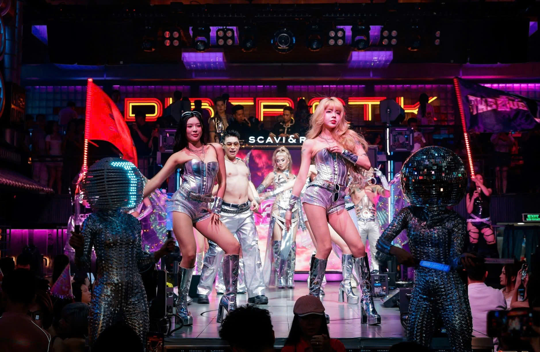 Saigon by Night: Party Experience with DJ at District K