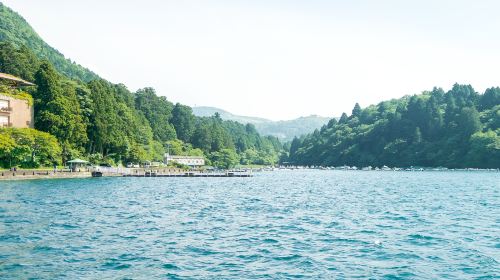 Hakone Sightseeing Cruise