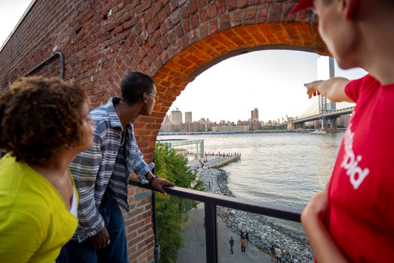 New York: Brooklyn Bridge & DUMBO Food Tour