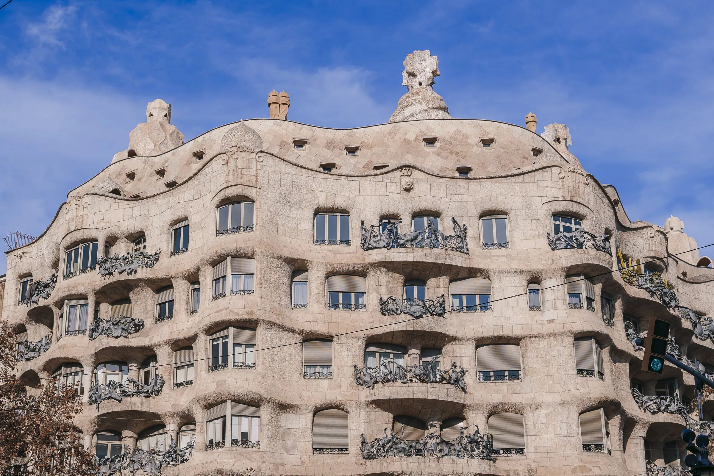 Gaudi Highlights & Paella Cooking Class Small Group