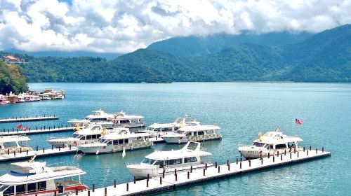 Sun Moon Lake shared transportation one-day tour – Depart from Ximending Night Market in Taipei