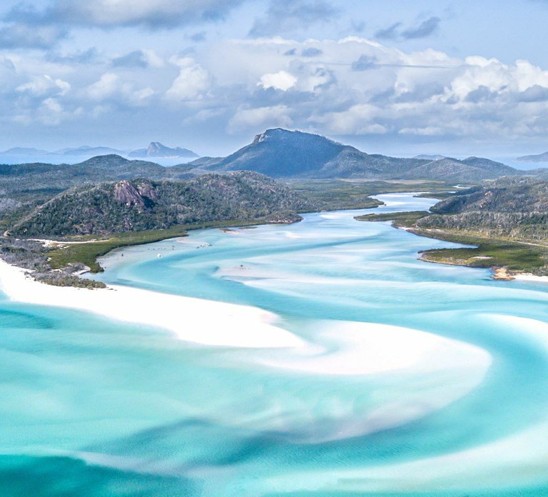 Whitsundays: 2-Day, 2-Night Maxi Yacht Sailing Adventure