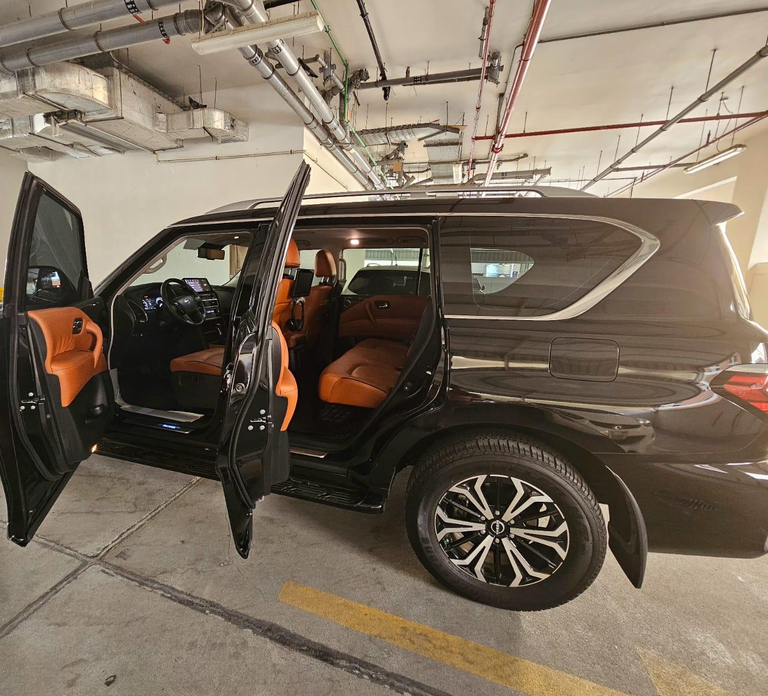 Dubai : Private Car with Driver Service