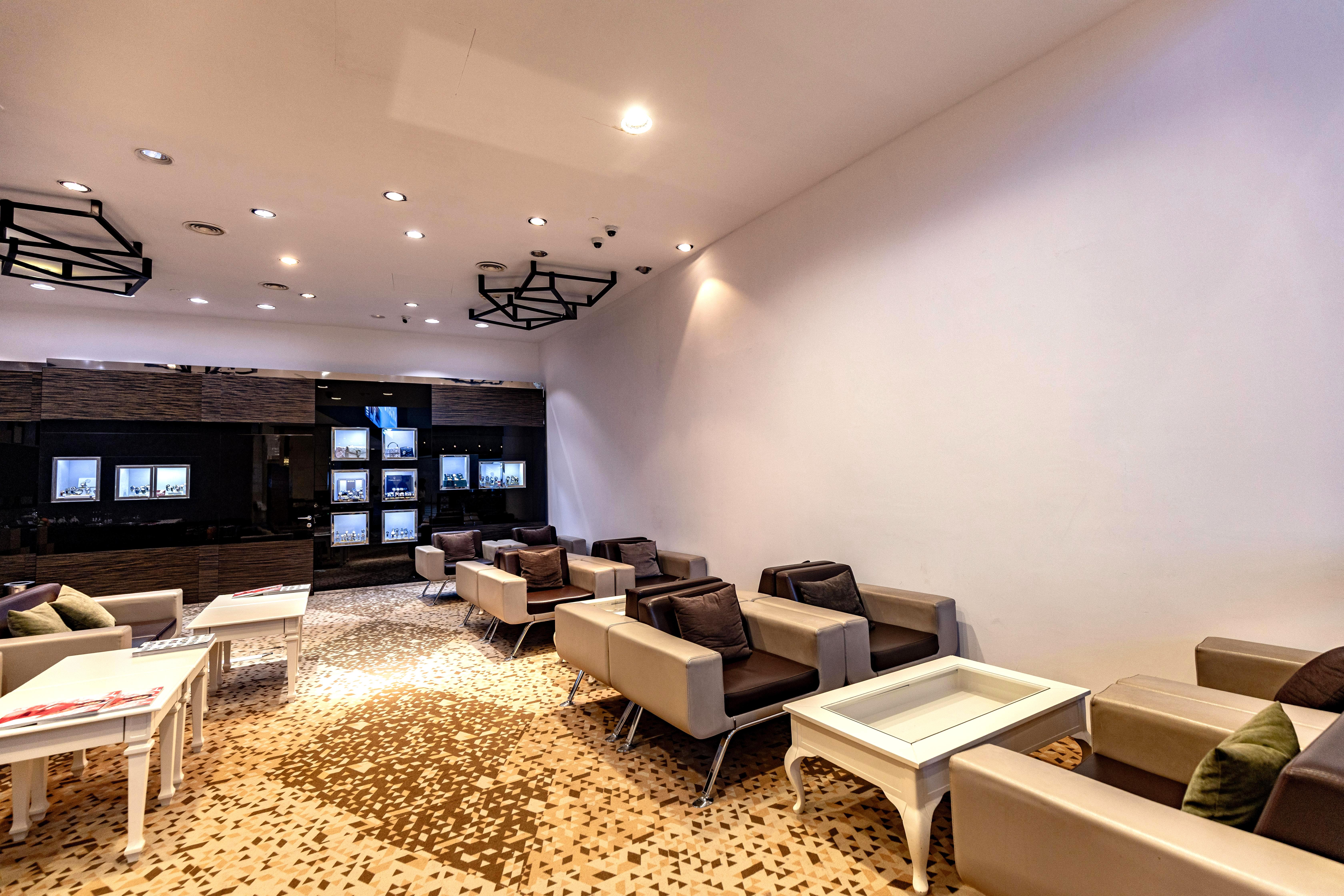 Baku Club (Free Baggage service applied) Heydar Aliyev International Airport