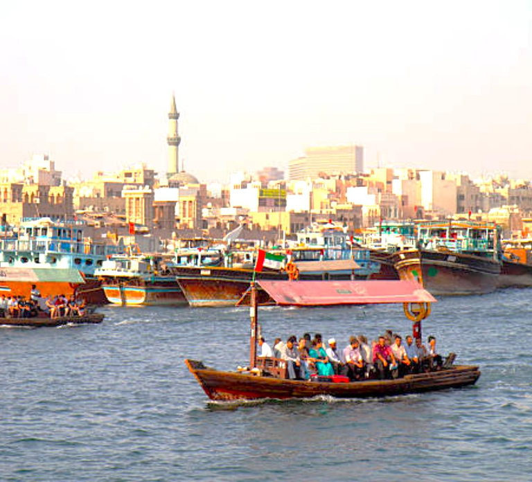 Dubai: Old Town Walking Tour, Wonder Bus, Gold & Spice Souk