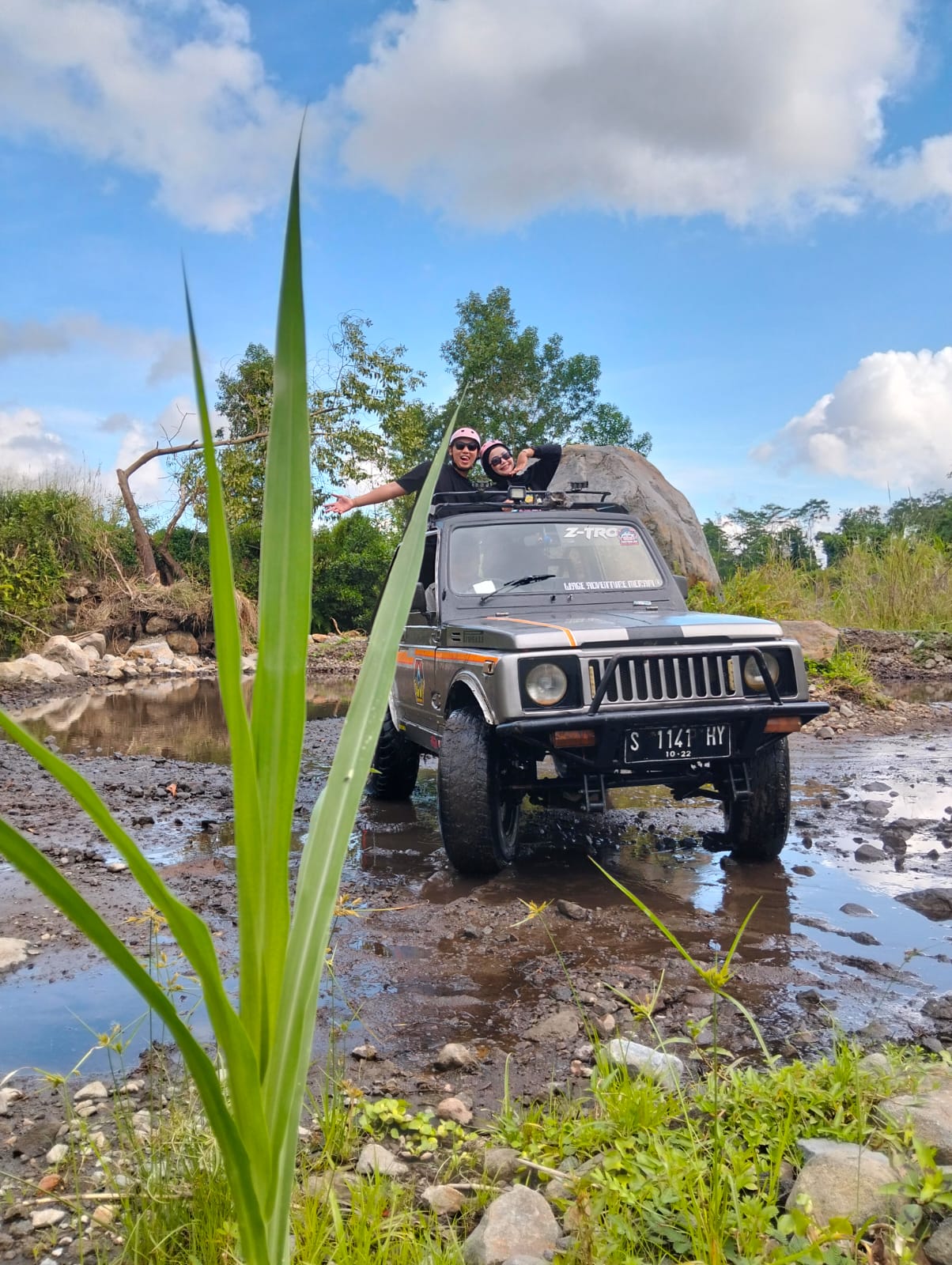 Jeep Watu Gede Merapi Sinjo Tour