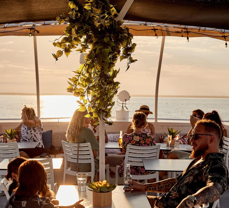 Darwin Harbour: 2-Hour Gaze and Graze Sunset Cruise