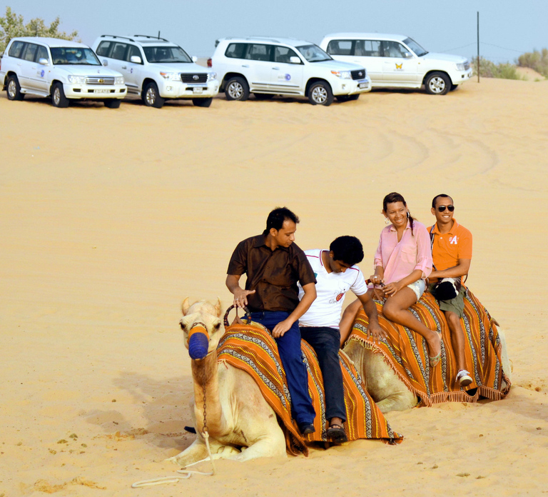 Dubai: Desert Safari with BBQ Dinner in a Bedouin camp