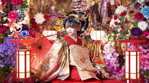Oiran Studio Eight Colors: Oiran Transformation Costume Experience