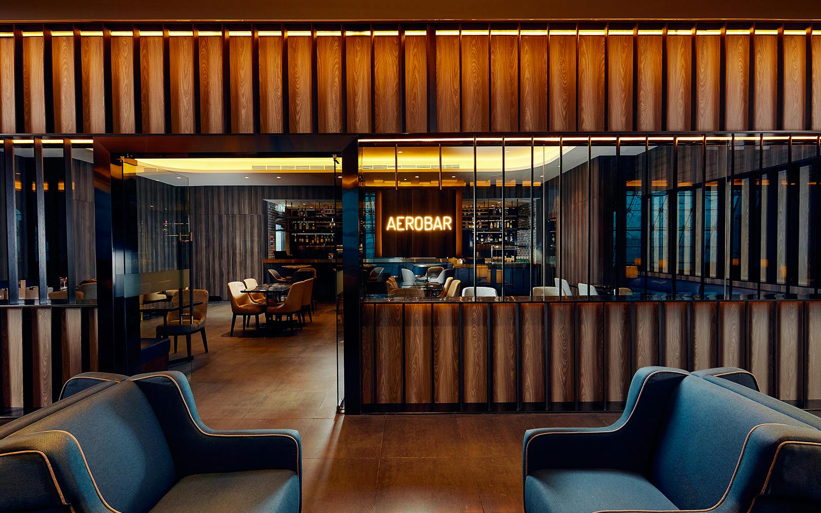 Plaza Premium Lounge Access at Dubai International Airport: Terminal 3 Departures