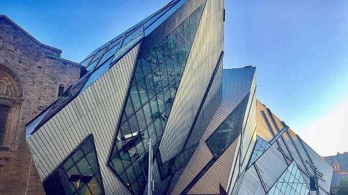 Royal Ontario Museum + Casa Loma + Fort York National Historic Site + Hanlan's Point Beach