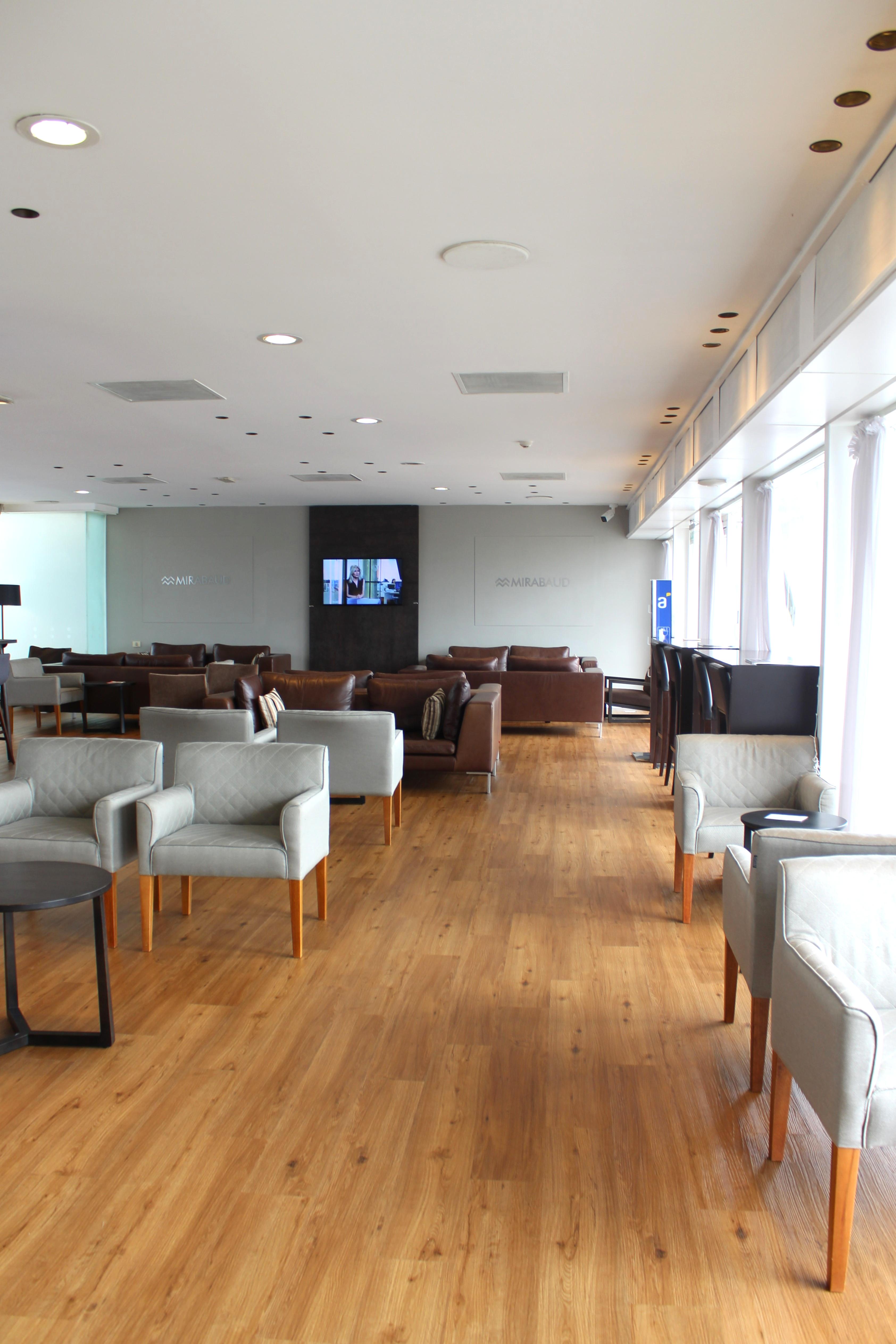 Aeropuertos VIP Club Carlos A. Curbelo International Airport