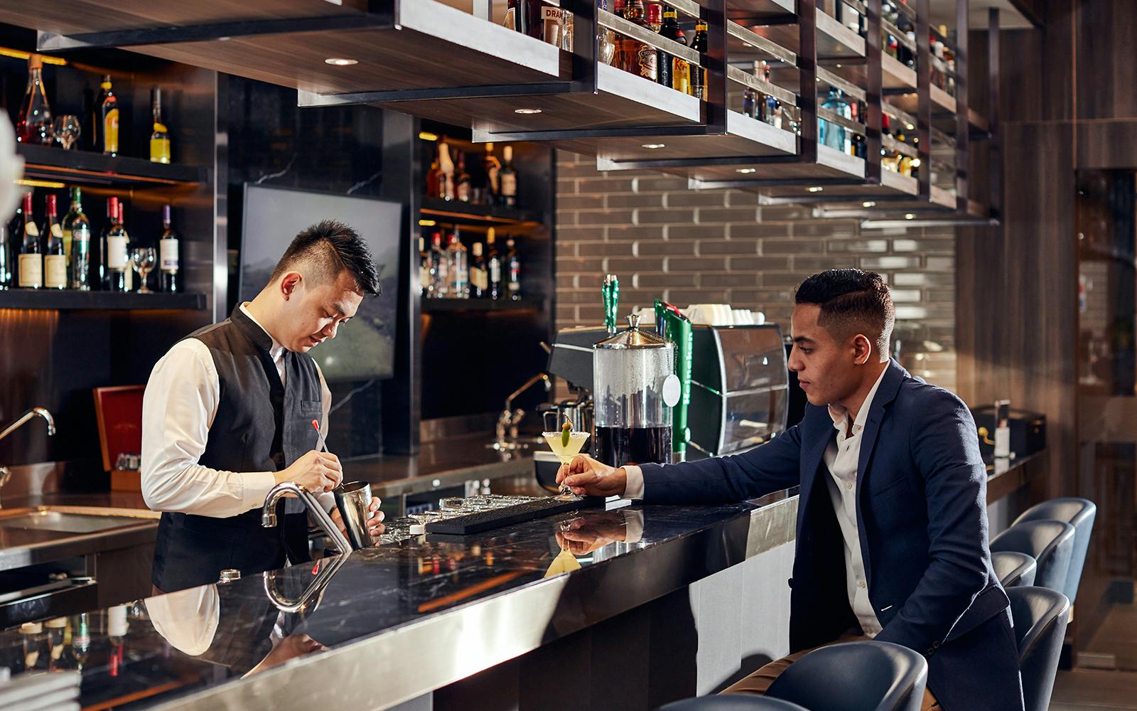 Plaza Premium Lounge Access at Dubai International Airport: Terminal 3 Departures