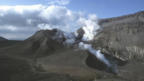 Lake Toya and Noboribatsu Hell Valley Private Day Trip Day Tours