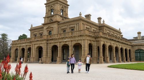 From Melbourne: Werribee Open Range Zoo & Werribee Mansion Day Tours