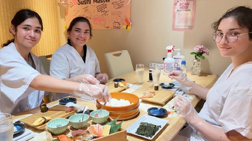 Kyoto Sushi Master - Food + Experience, become a sushi master at the sushi making class!