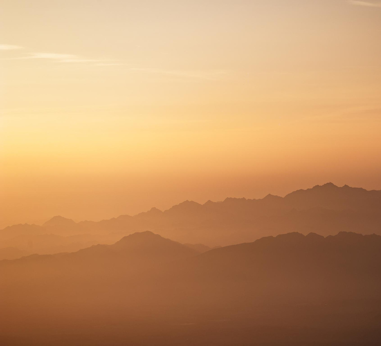Dubai: Sunrise Hot Air Balloon Tour Over the Desert