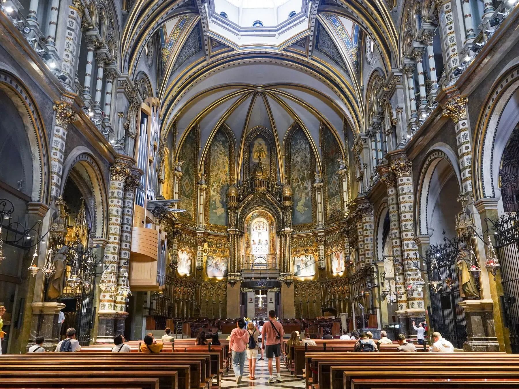 Montserrat Afternoon Tour with Cog-wheel Train & Priority Access to the Black Madonna
