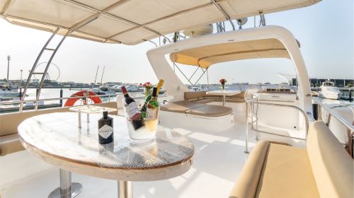 Luxury Yacht Experience in Dubai Transport Passes
