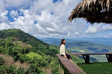 Join Tour Monjam + Elefin Farm + Cypress Lanes + Wat Pha Lat + Doi sutep