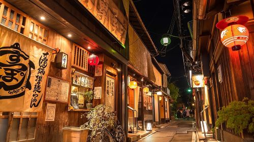 Kyoto 5-Star Geisha Night Walk: Small-Group Authentic Experience