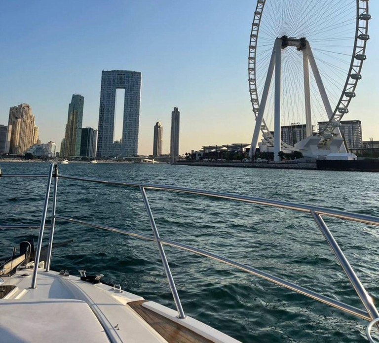 Dubai: Private Yacht Charter with Music & Hotel Pickup