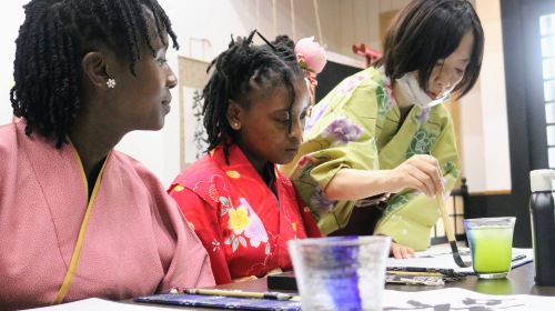Learn Japanese calligraphy (Shodo) and Zen while wearing a kimono near Osaka Castle